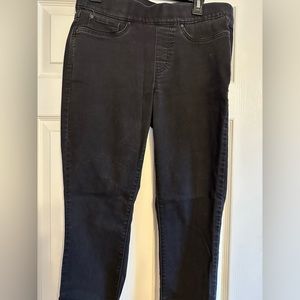 Levi’s signature gold pull on black skinny jeans 12L